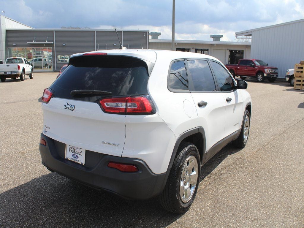 2016 Jeep Cherokee Sport
