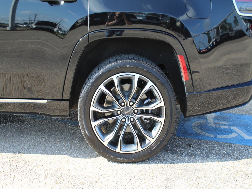 2023 Jeep Grand Wagoneer Series III