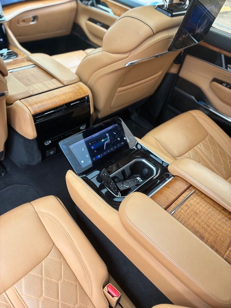 2023 Jeep Grand Wagoneer Series III
