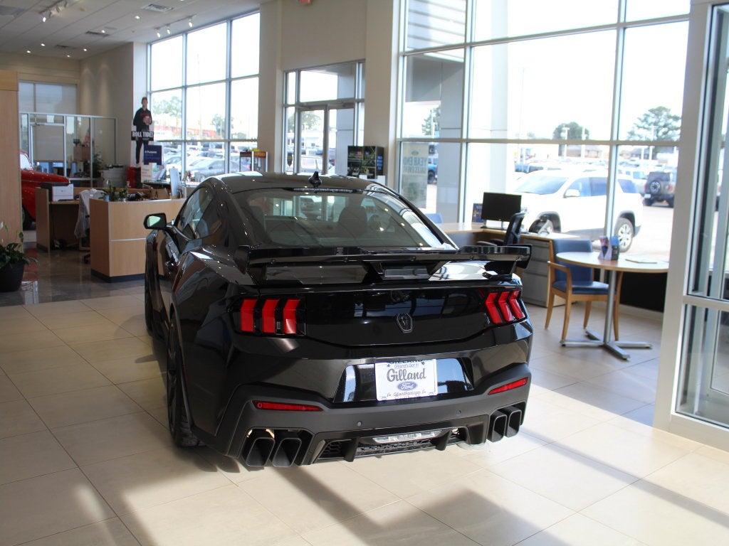 2026 Ford Mustang Dark Horse