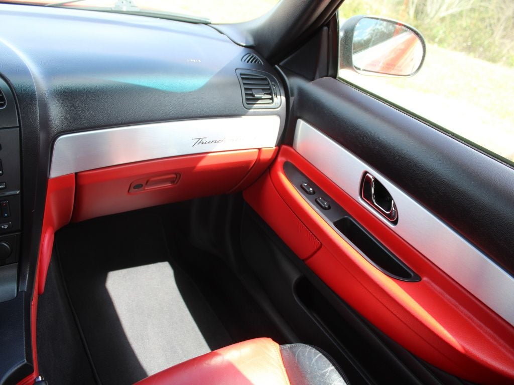 2003 Ford Thunderbird Base