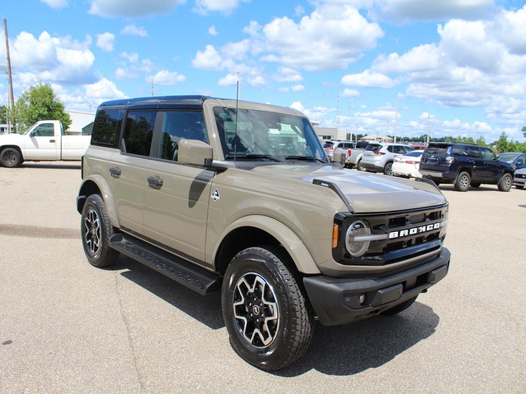 2026 Ford Bronco Outer Banks