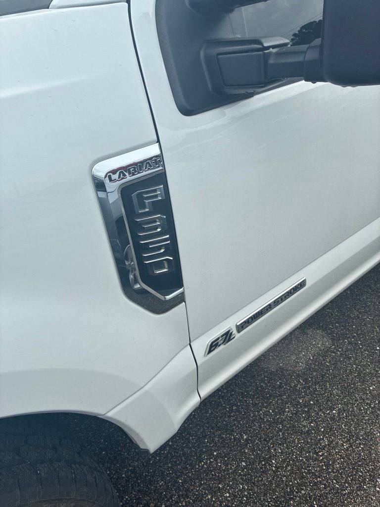 2022 Ford F-350SD Lariat