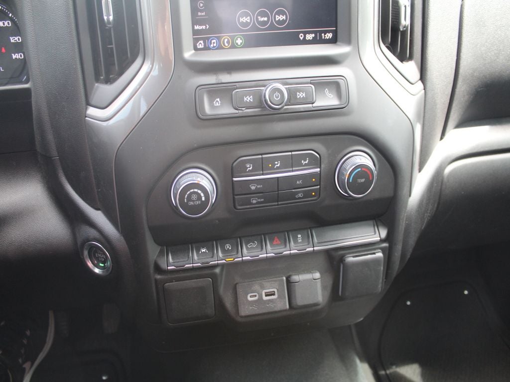 2025 Chevrolet Silverado 1500 Custom