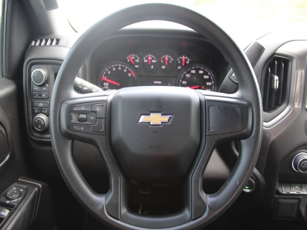 2025 Chevrolet Silverado 1500 Custom