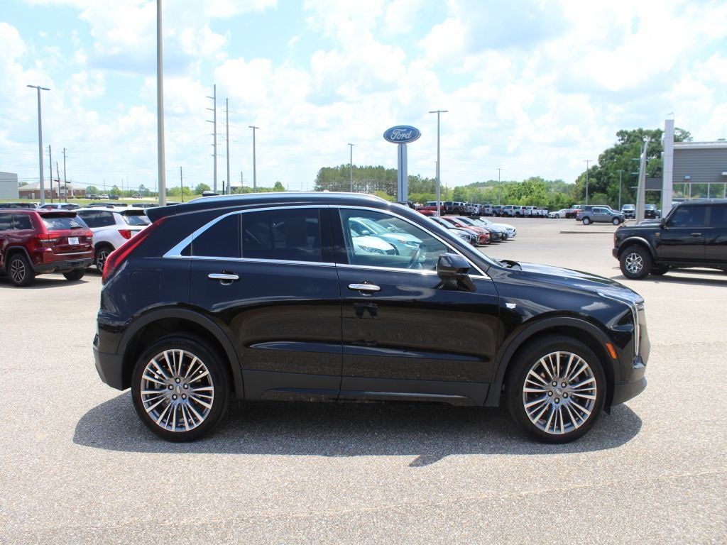 2024 Cadillac XT4 Premium Luxury