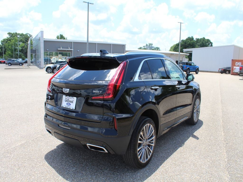 2024 Cadillac XT4 Premium Luxury