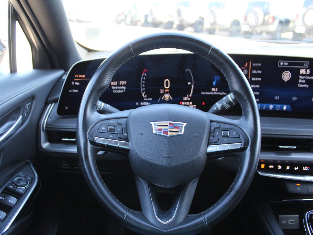 2025 Cadillac XT4 Premium Luxury