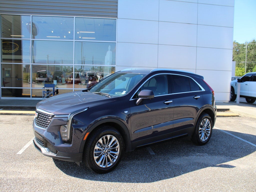 2025 Cadillac XT4 Premium Luxury