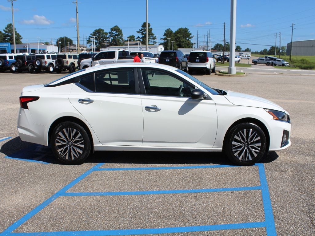 2025 Nissan Altima 2.5 SV