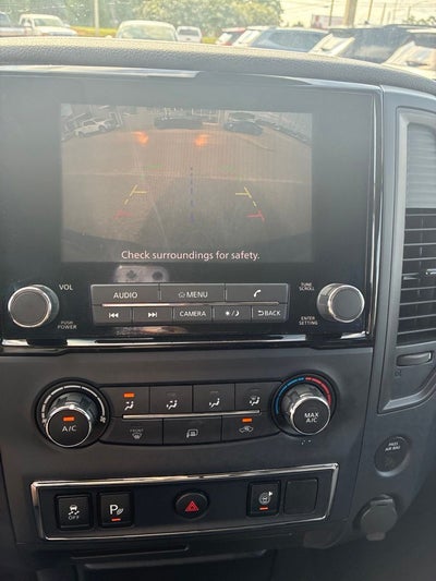 2022 Nissan Titan SV