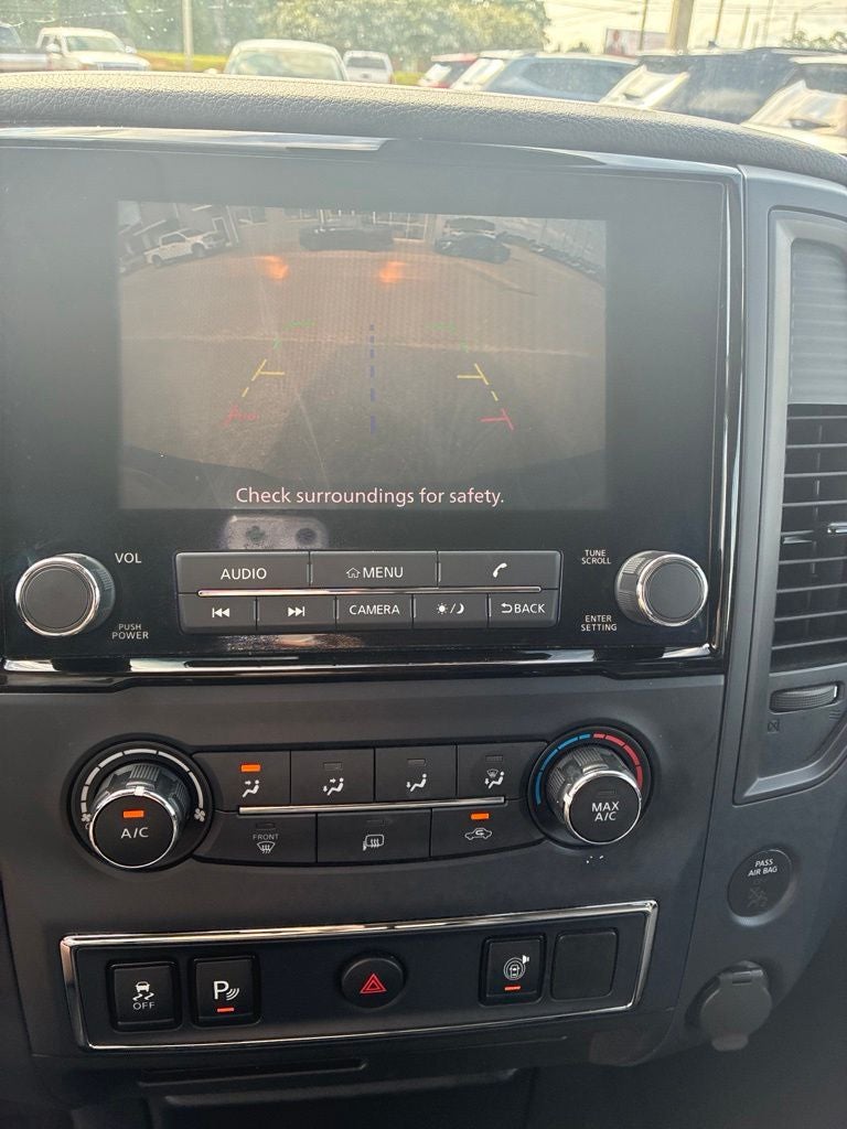 2022 Nissan Titan SV