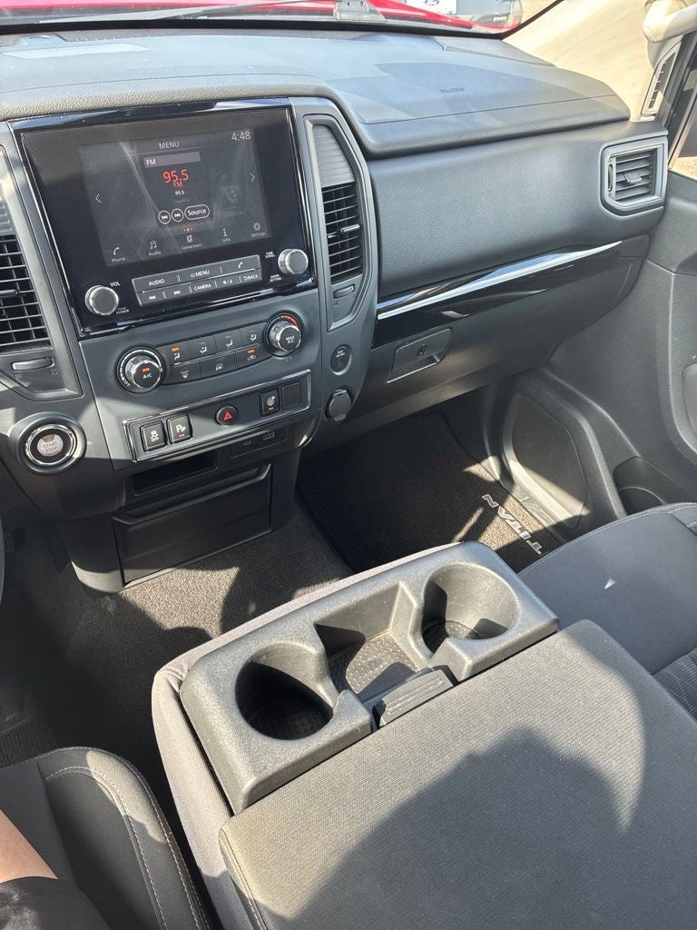 2022 Nissan Titan SV
