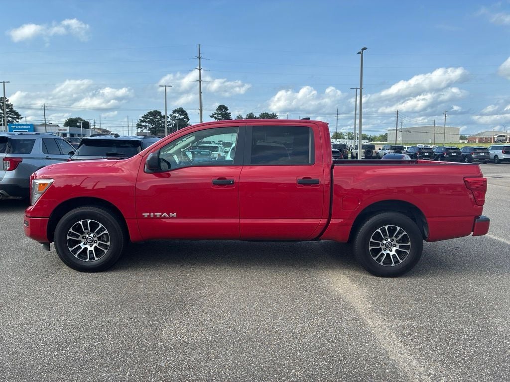 2022 Nissan Titan SV