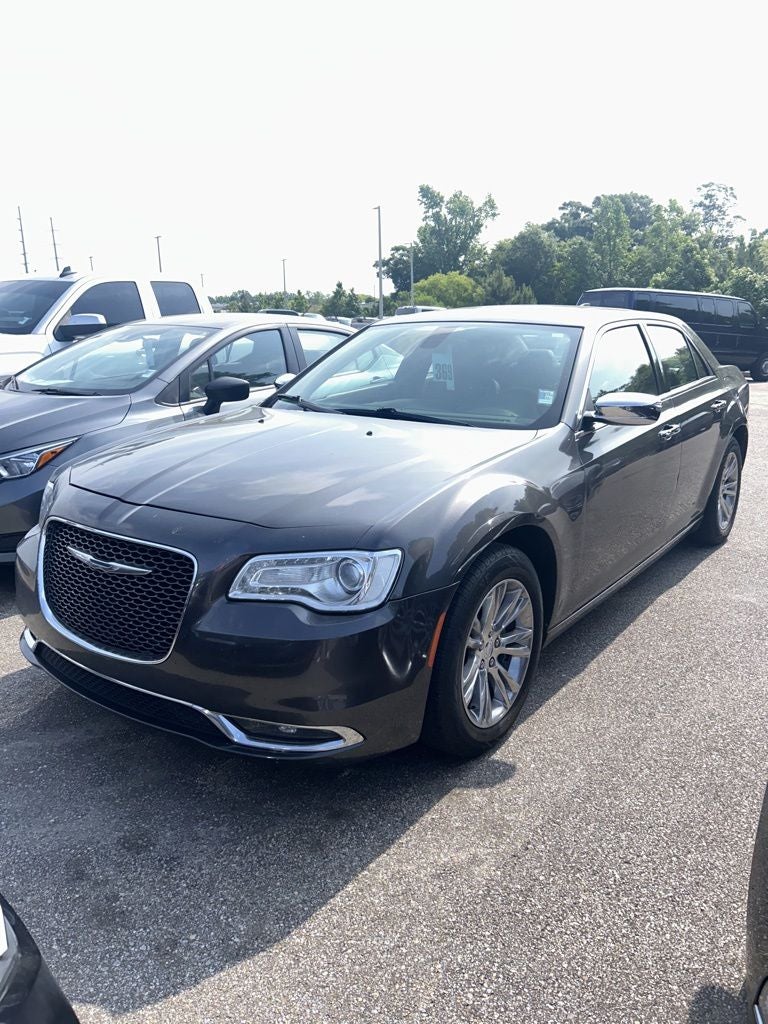2016 Chrysler 300 C
