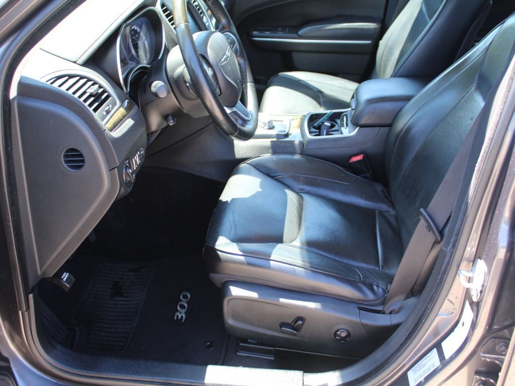 2016 Chrysler 300 C
