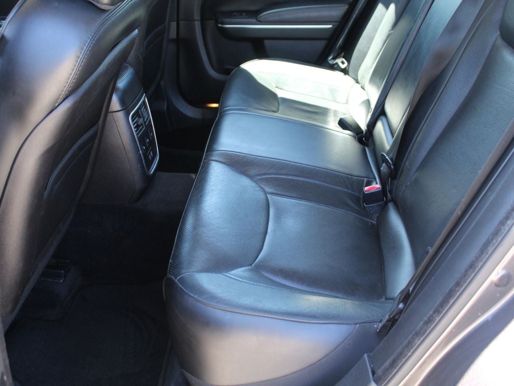 2016 Chrysler 300 C