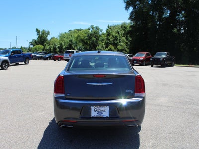 2016 Chrysler 300 C