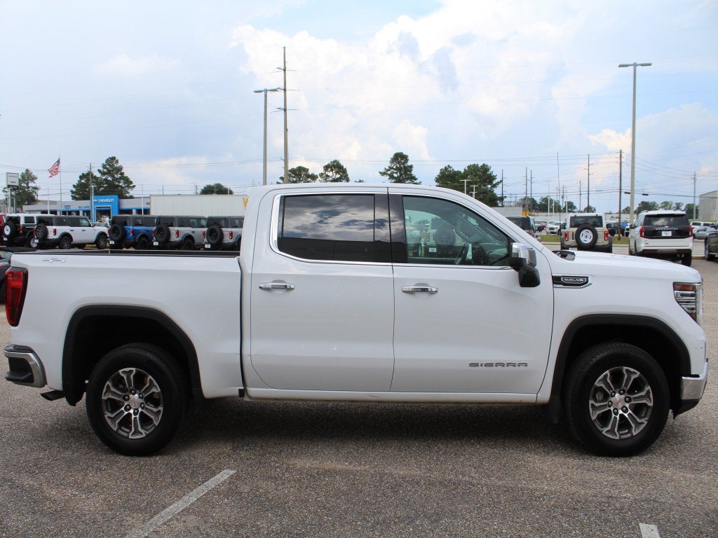 2025 GMC Sierra 1500 SLT