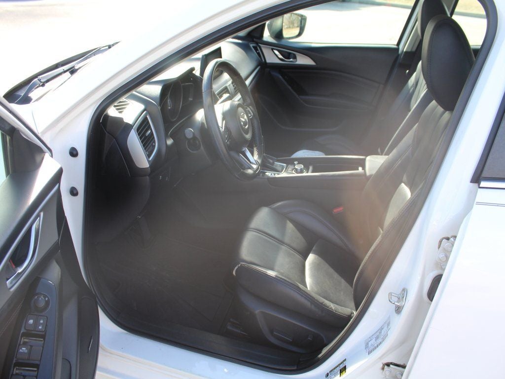 2018 Mazda Mazda3 Touring