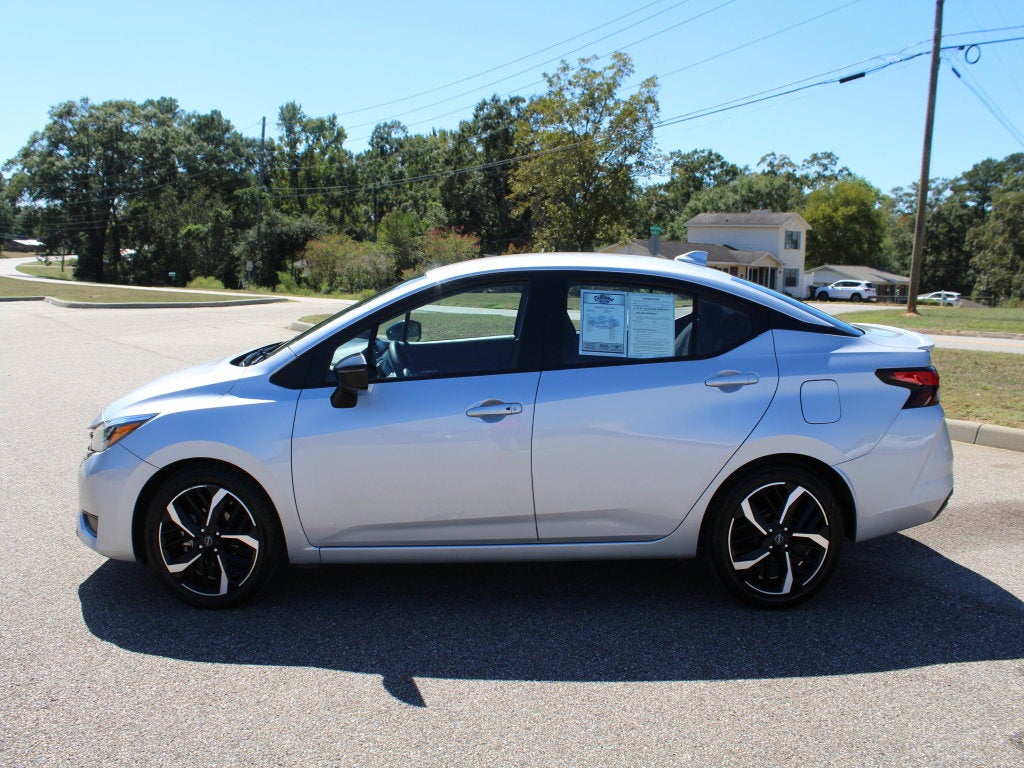 2024 Nissan Versa 1.6 SR