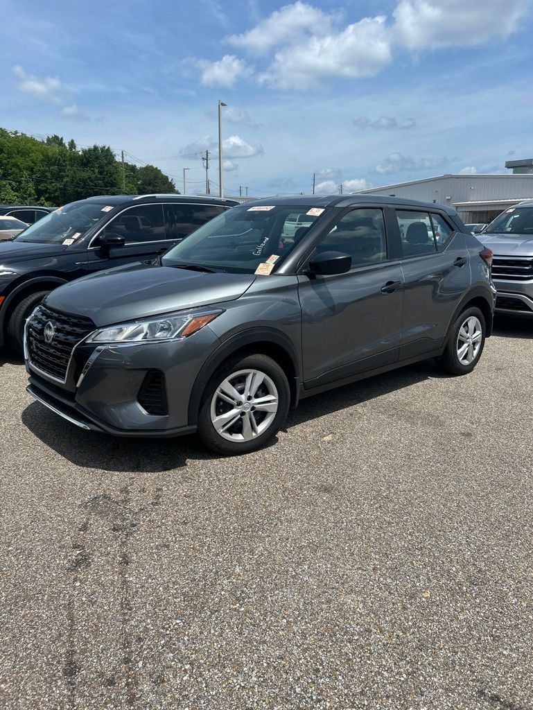 2025 Nissan Kicks Play S