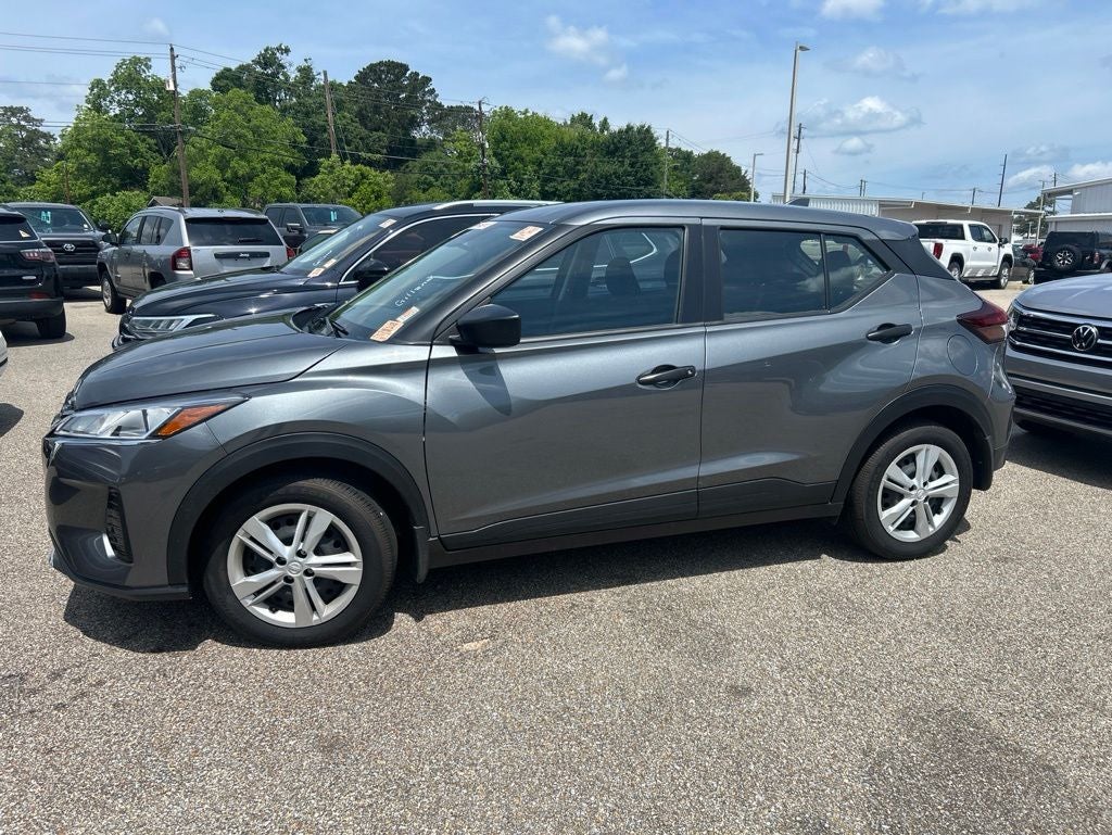 2025 Nissan Kicks Play S