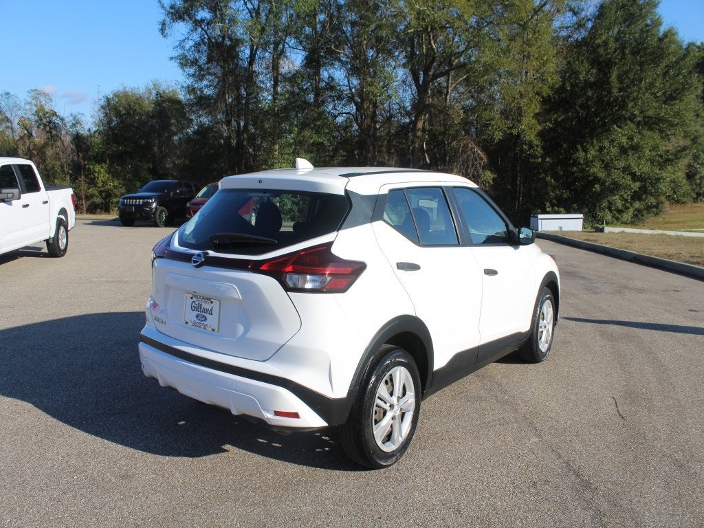 2021 Nissan Kicks S
