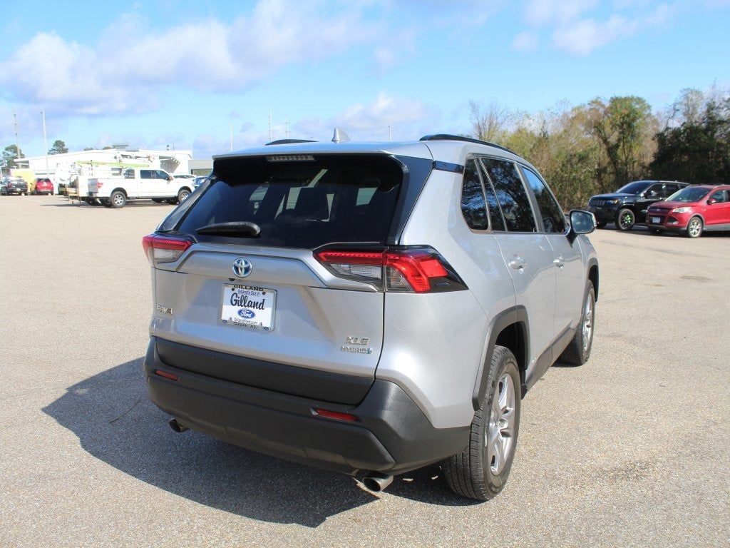 2022 Toyota RAV4 Hybrid XLE
