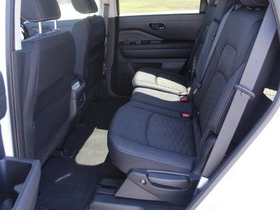 2023 Nissan Pathfinder SV