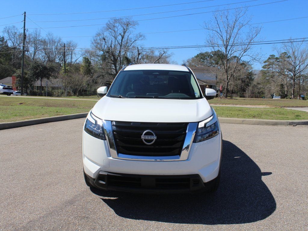 2023 Nissan Pathfinder SV