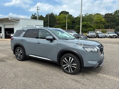 2024 Nissan Pathfinder Platinum
