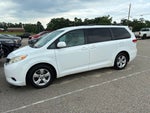 2014 Toyota Sienna LE 8 Passenger