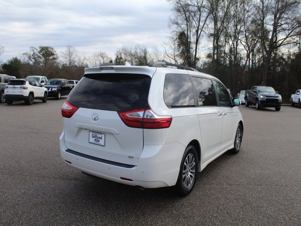 2018 Toyota Sienna L 7 Passenger
