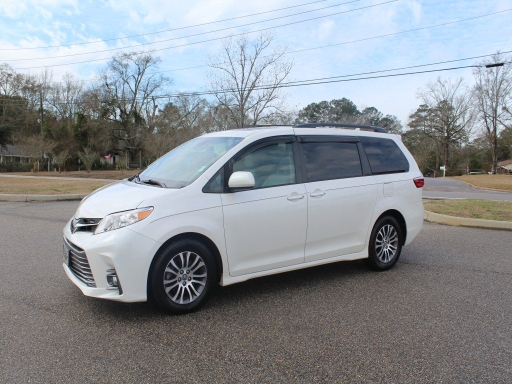2018 Toyota Sienna L 7 Passenger