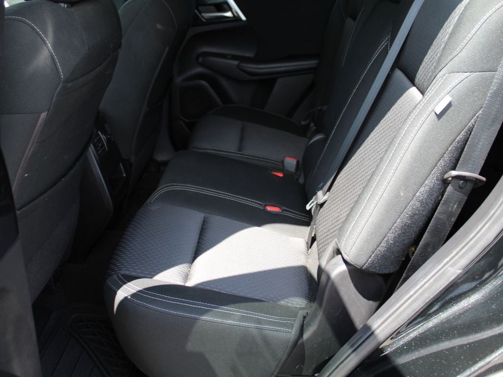 2022 Mitsubishi Outlander ES