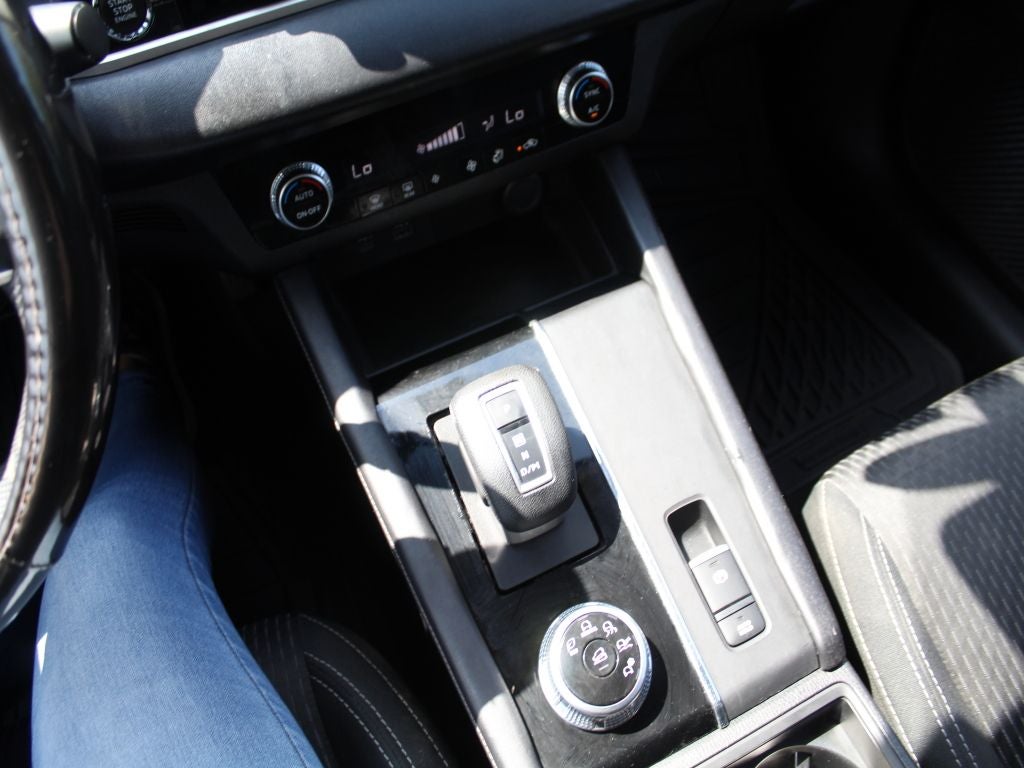 2022 Mitsubishi Outlander ES