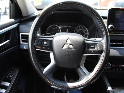2022 Mitsubishi Outlander ES