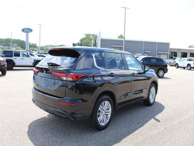 2022 Mitsubishi Outlander ES