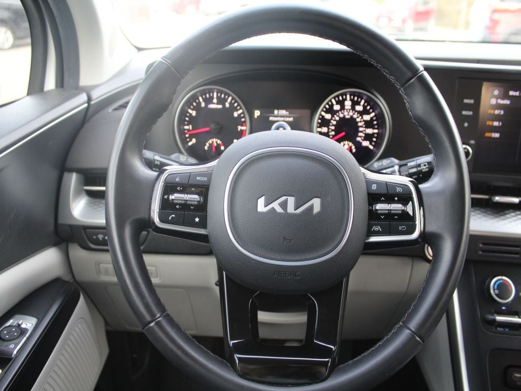 2023 Kia Carnival LX