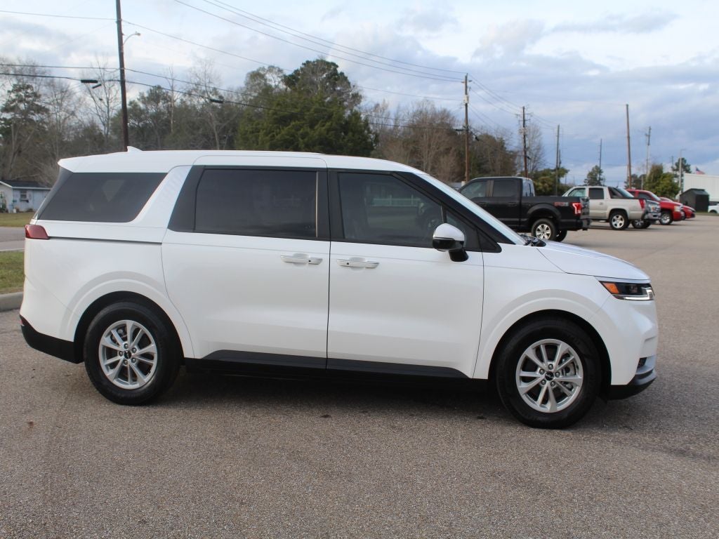 2023 Kia Carnival LX
