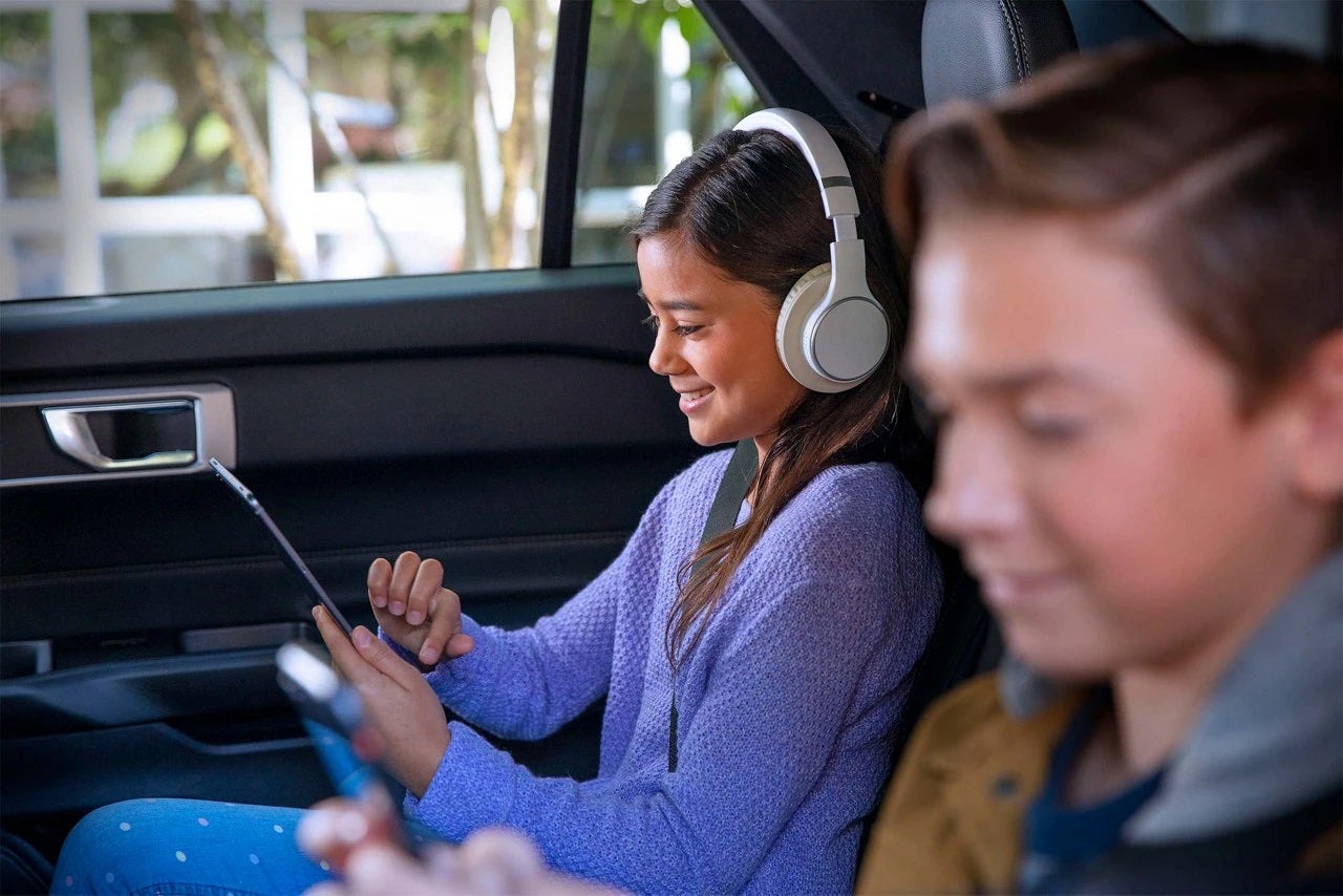 Kids Using 2023 Ford Explorer 4G LTE Wi-Fi Capability